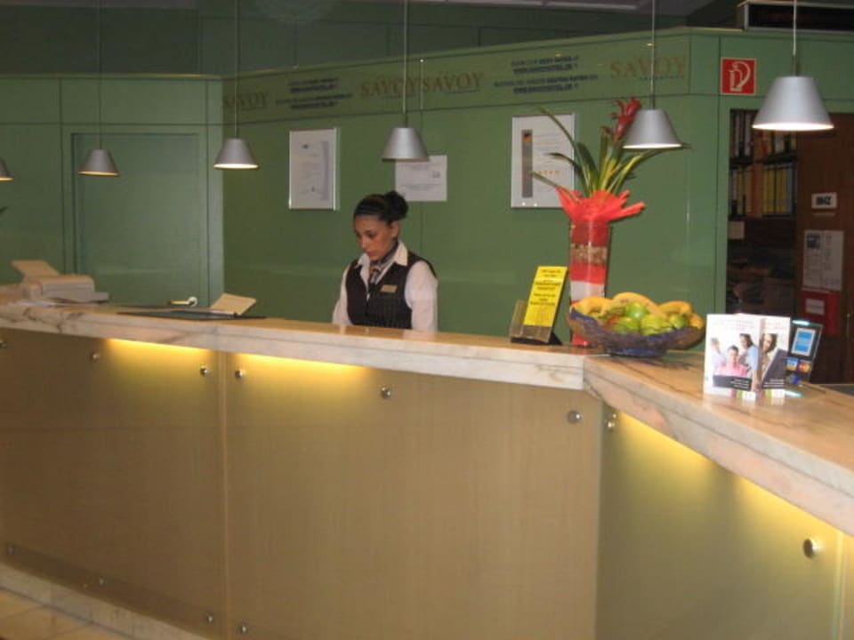 Rezeption Hotel Savoy
