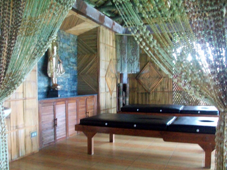 Massage pavillion Lingganay Boracay Resort