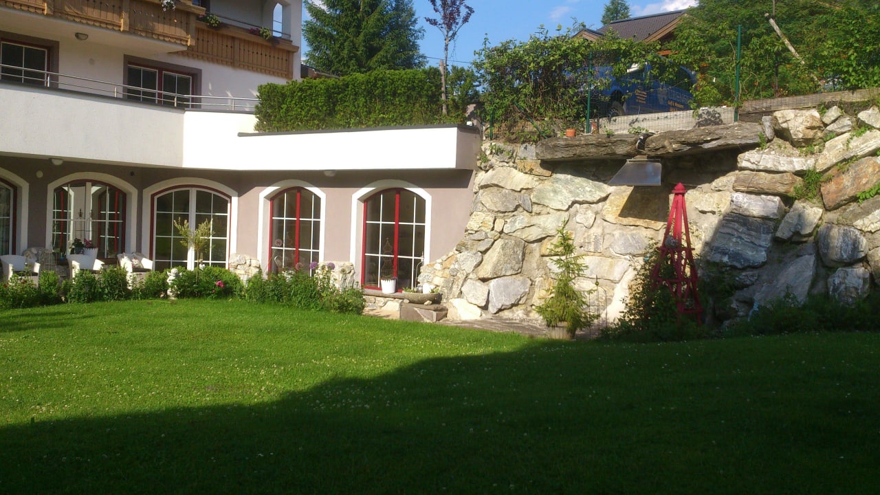 Eine Seite des Gartens Bed & Breakfast Hotel Hubengut