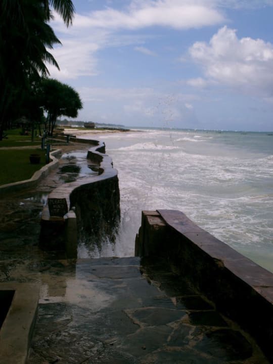 Flut Neptune Village Beach Resort & Spa