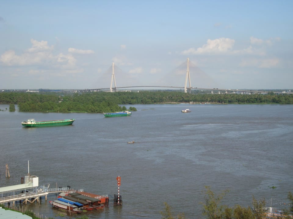 Aussicht von der Dachterrasse des Hotels auf den Mekong TTC Hotel - Premium Can Tho