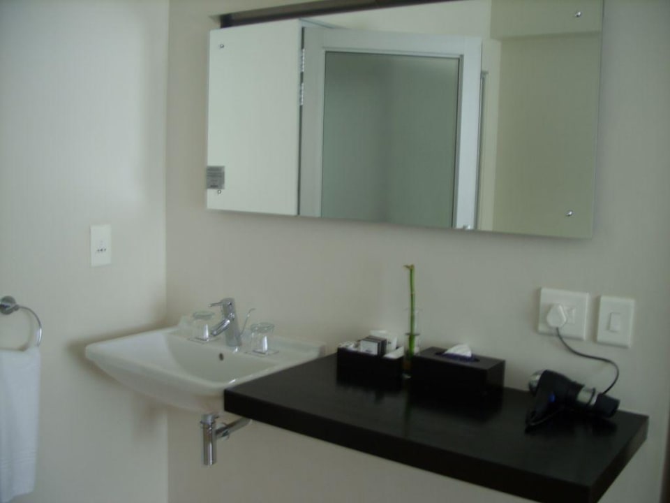 Das Waschbecken im Schlafzimmer Hotel Adderley