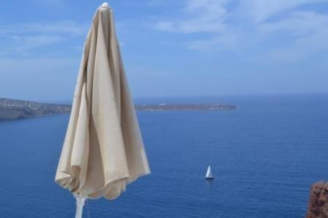 Ausblick von der Terrasse Hotel Oia Mare Villas