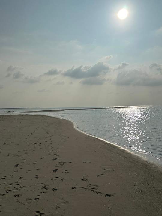 Strand Kuredu Island Resort & Spa