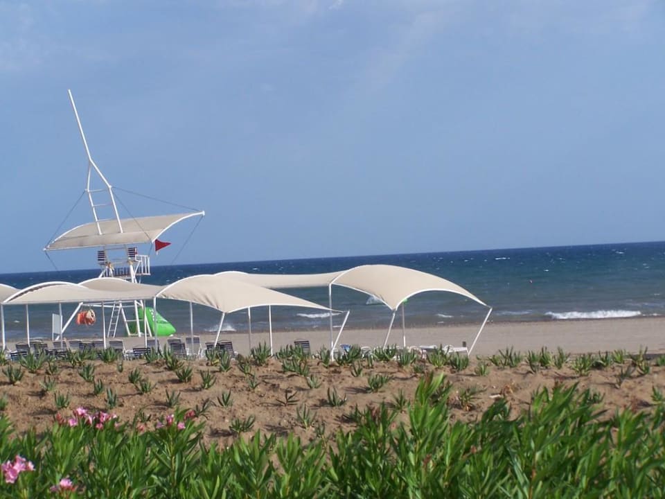 2,5 KM Hoteleigener Strand Lykia World Antalya