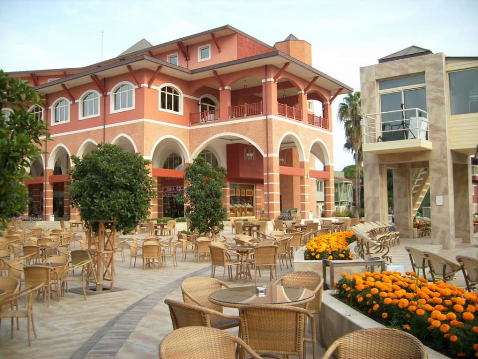 Innenhof Megasaray Club Belek