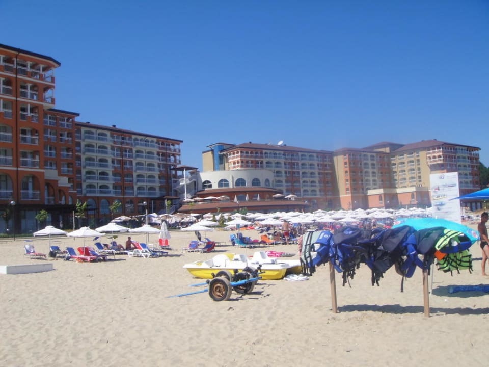 Außenansicht aufs Hotel Sol Luna Bay