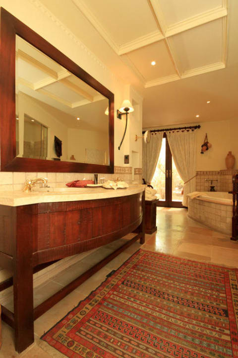 Bedouin Suite Nr. 20 Al Maha, A Luxury Collection Desert Resort & Spa