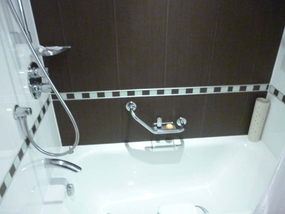 Łazienka Crowne Plaza London - Gatwick Airport