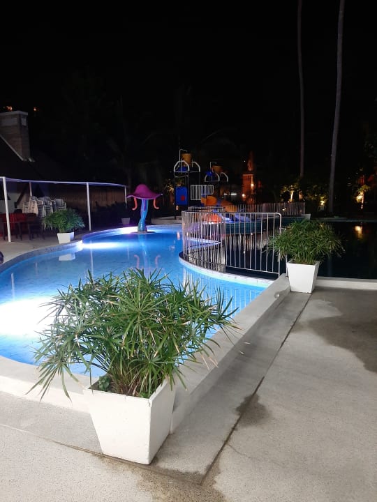 Pool The Fair House Beach Resort