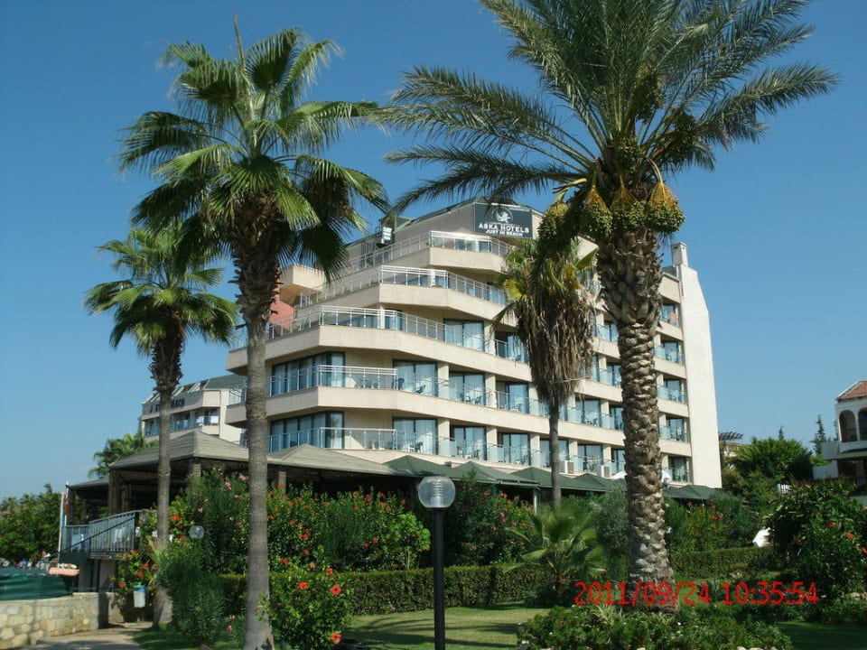 B-Block Seitenansicht Aska Hotel Just in Beach