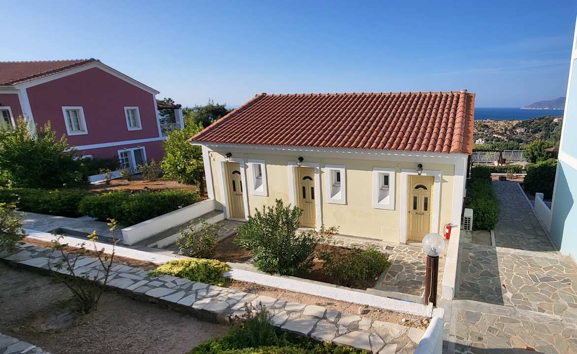 Außenansicht Mykali Hotel