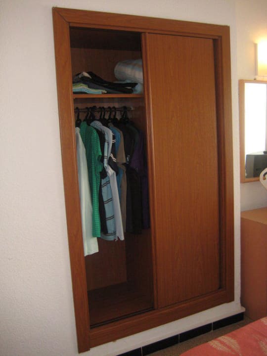 Kleiderschrank Alua Leo