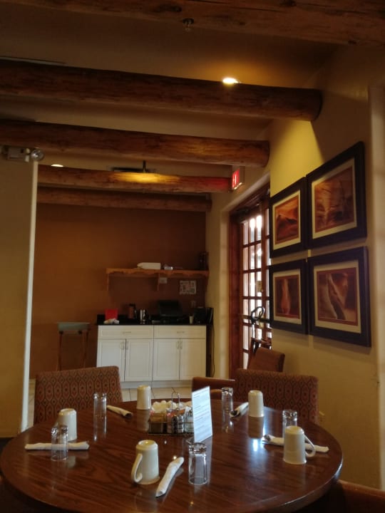 Restaurant Courtyard Page at Lake Powell