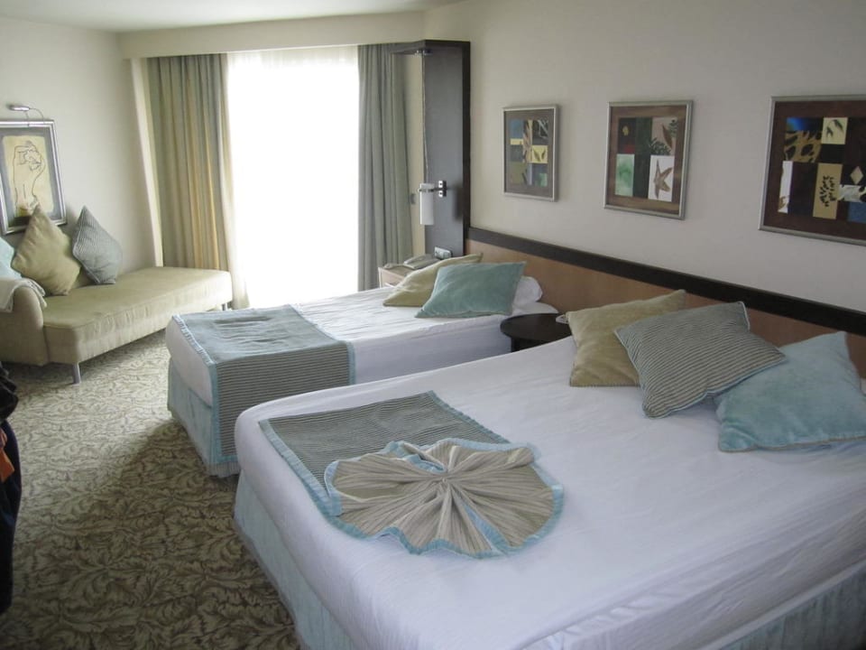 Zimmer Royal Wings Hotel