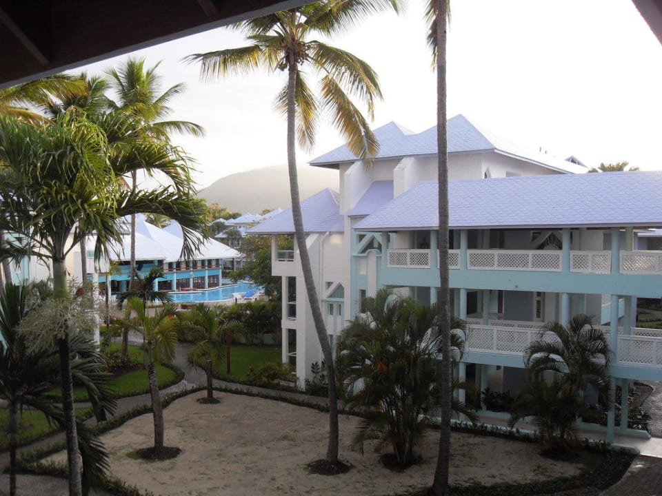 Innenhof Grand Paradise Playa Dorada