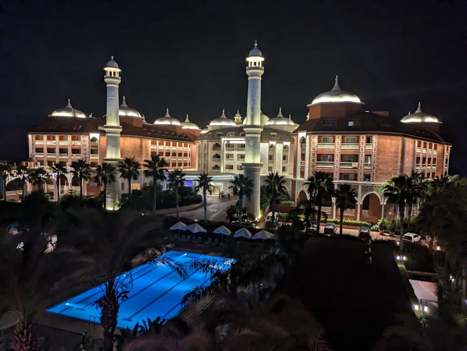 Außenansicht Royal Taj Mahal Hotel