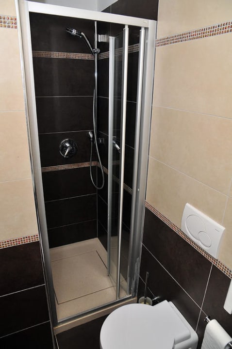 Blick zur Dusche Hotel Torino