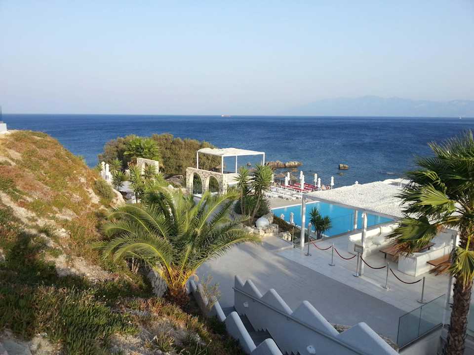 Genial Dimitra Beach Hotel & Suites