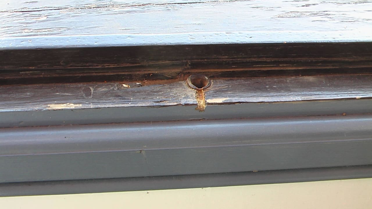 Fensterrahmen im Schlafzimmer allsun App.-Hotel Albatros