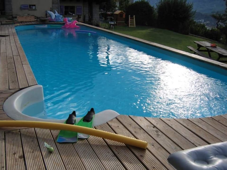 Chambres_hôtes_les_cerisiers_Sion_piscine B&B Les Cerisiers