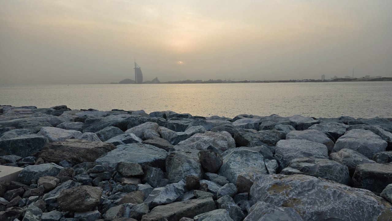 Strand Rixos The Palm Hotel & Suites