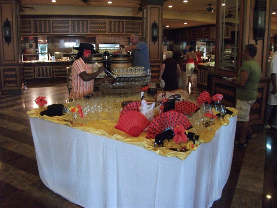 Themenbuffet Hotel Riu Karamboa