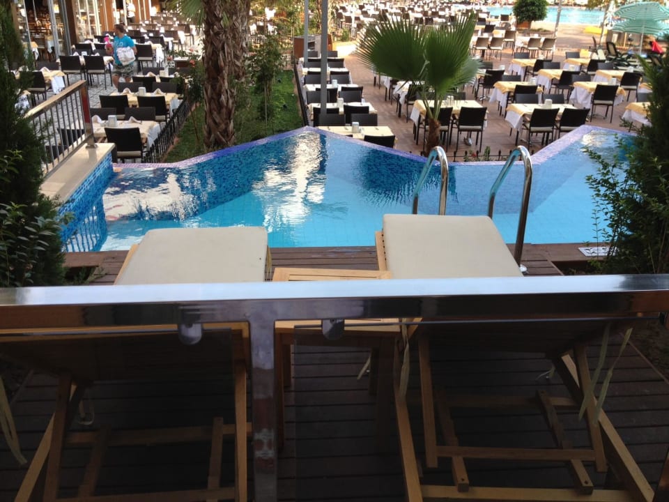 Dieser eigene Pool gehört zu einigen Zimmern My Home Resort