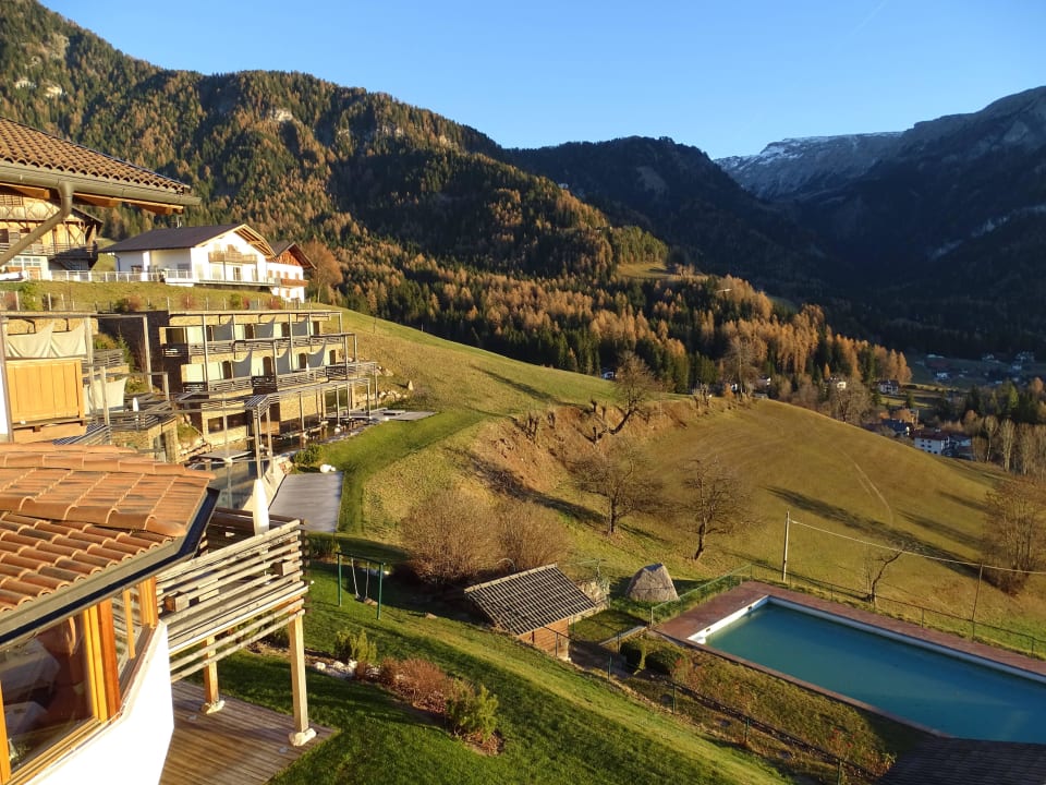 Balkonblick nach links Ri. Seiser Alm Valentinerhof vita vital hotel