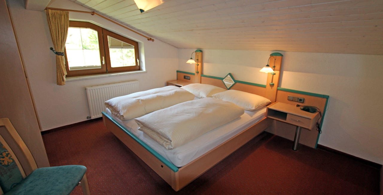 Schlafzimmer Appartement Bleispitze Apartments Haus am Römerweg