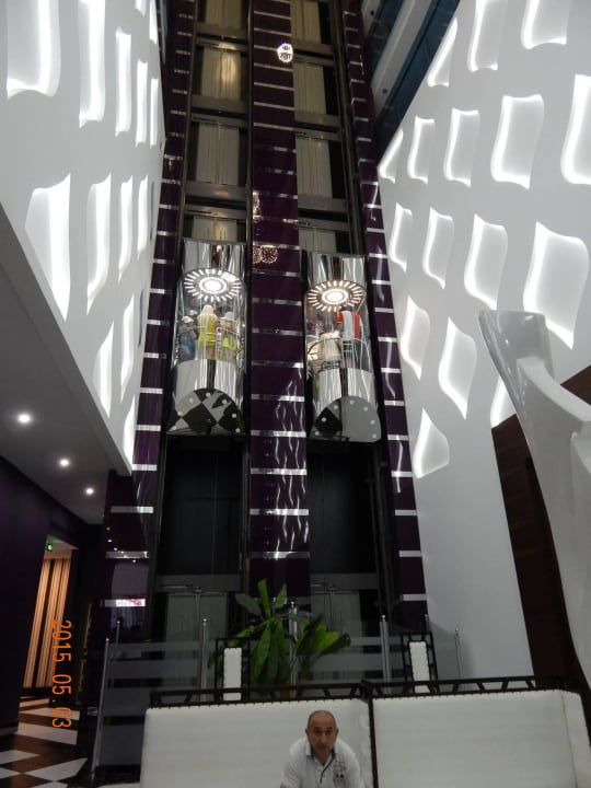 The elevators Vikingen Infinity Resort & Spa