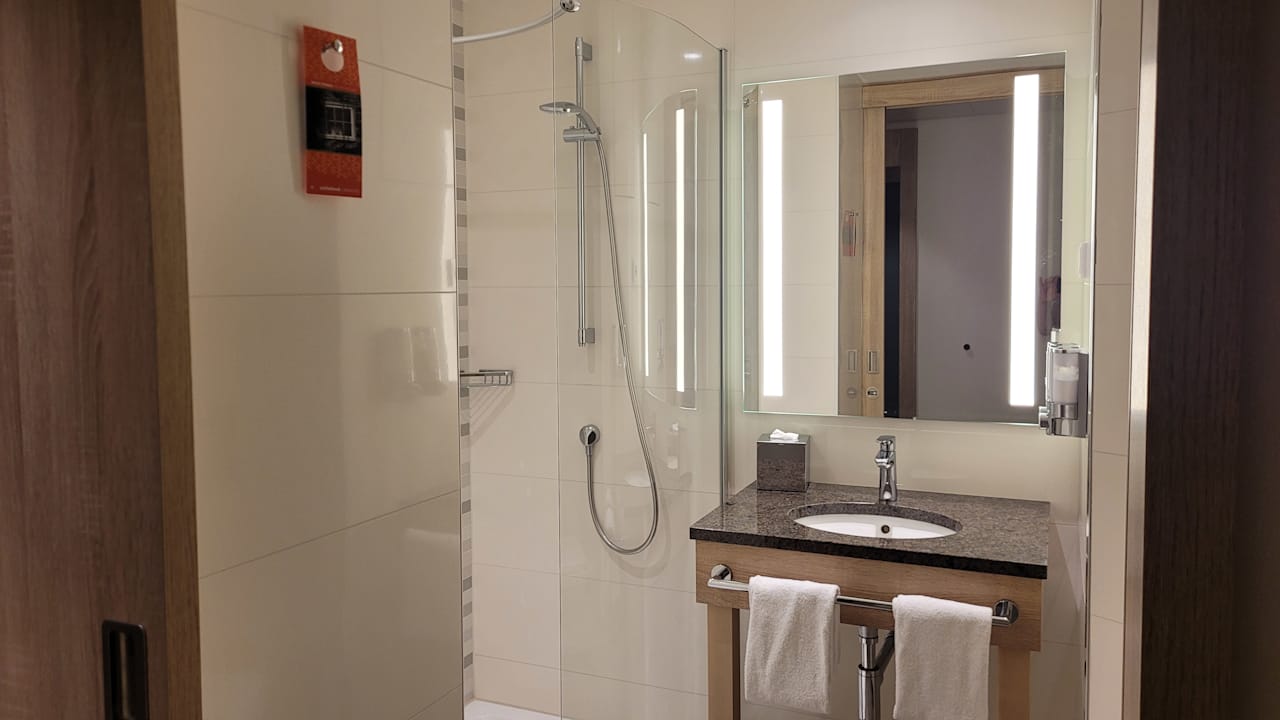 Zimmer Hampton By Hilton Frankfurt Airport