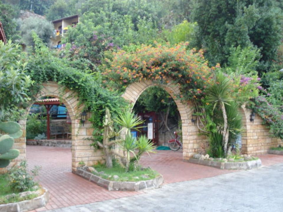 Eingang Hotel Meri