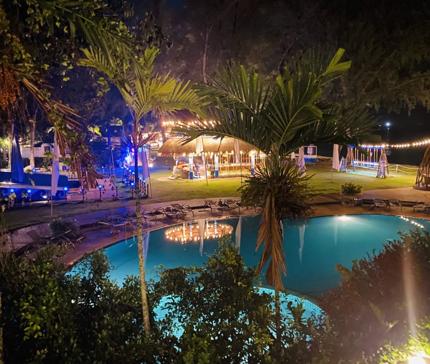 Pool The Briza Beach Resort Khaolak