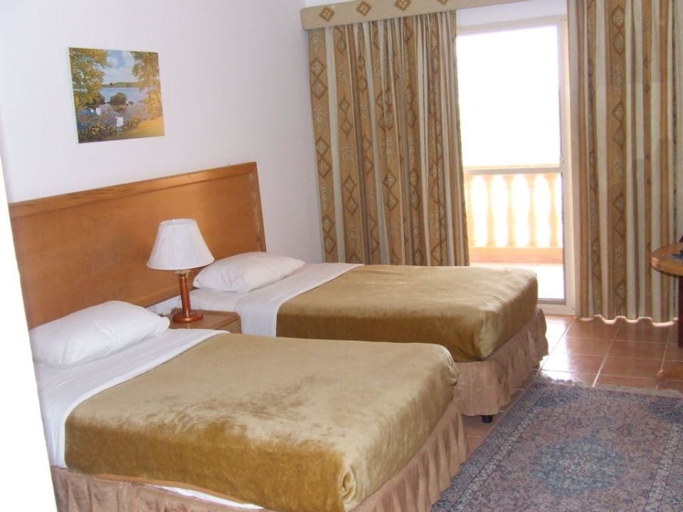 Zimmer BM Beach Resort
