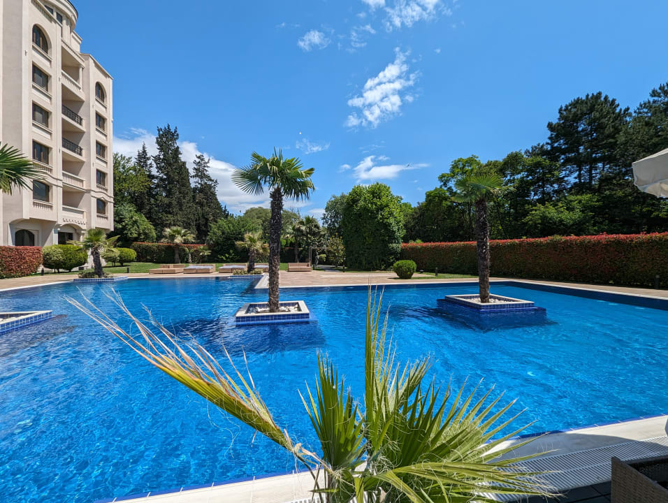 Pool Grand Hotel & SPA Primoretz