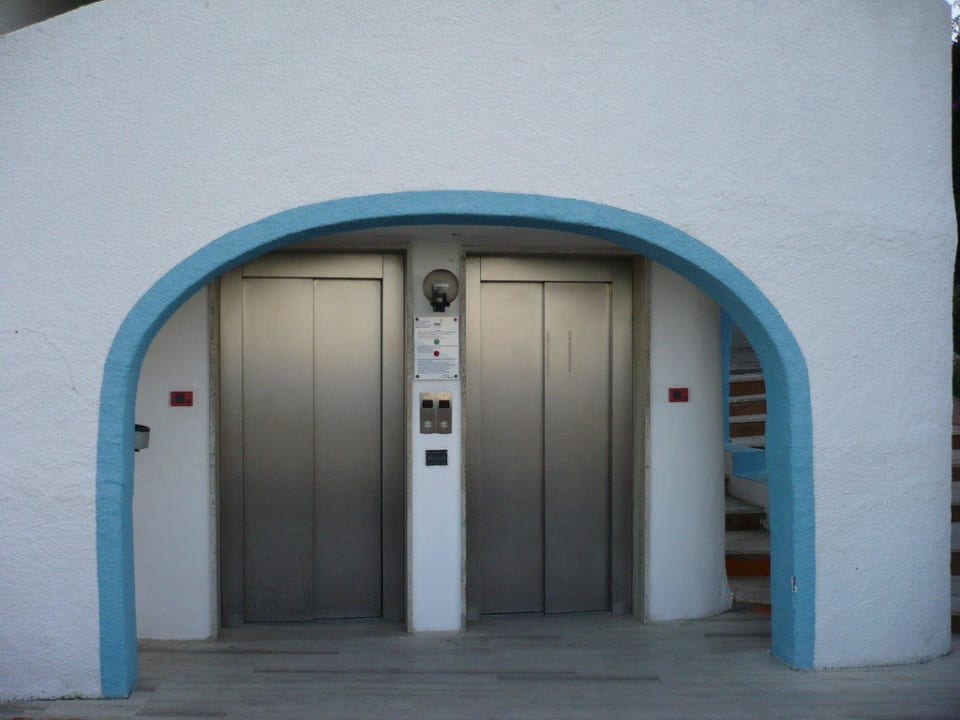 Am Fahrstuhl oben Aldiana Club Rocca Nettuno Calabria