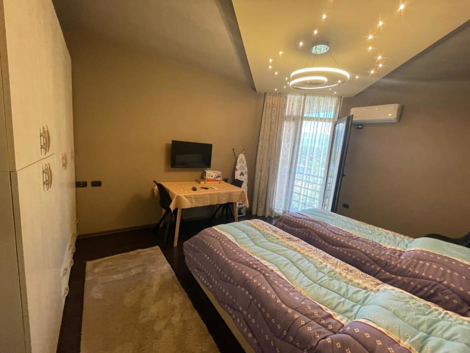 Zimmer Lake View Apartment