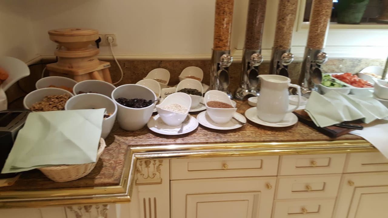 Büffet Wohlfühlresort Peternhof