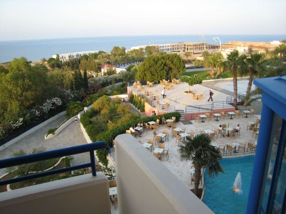 Blick vom Balkon Kresten Palace Hotel