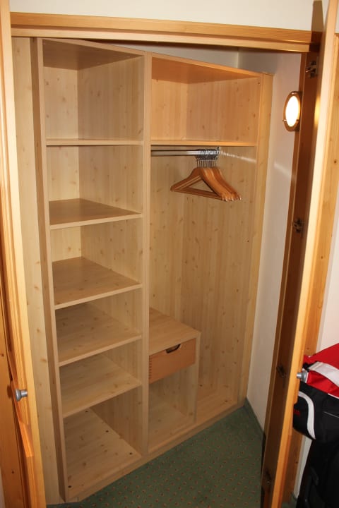 Genügend Stauraum für Kleider POST Family Resort