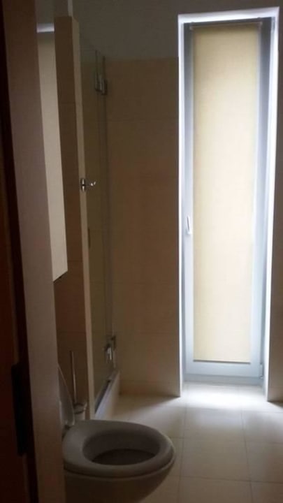 Badezimmer mit Dusche Apartments Sun & Snow Plaża