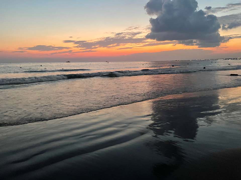 Strand Side Star Beach