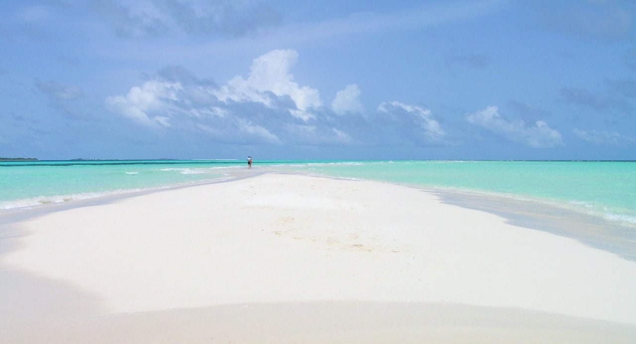 Sandbank Kuredu Island Resort & Spa