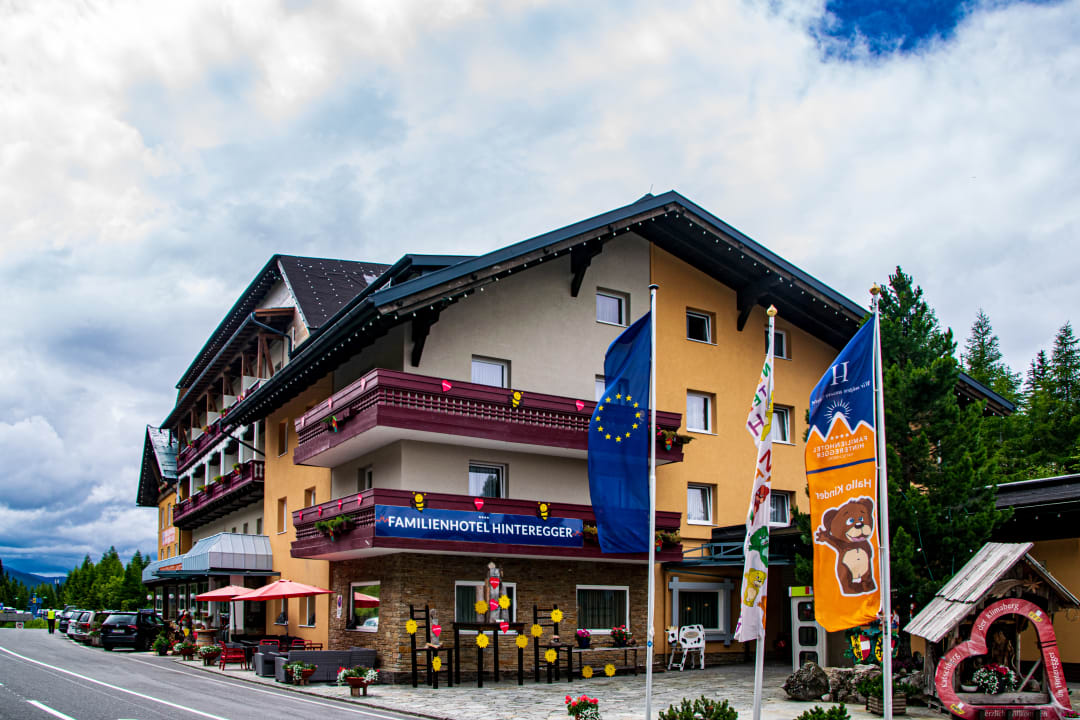 Außenansicht Familienhotel Hinteregger