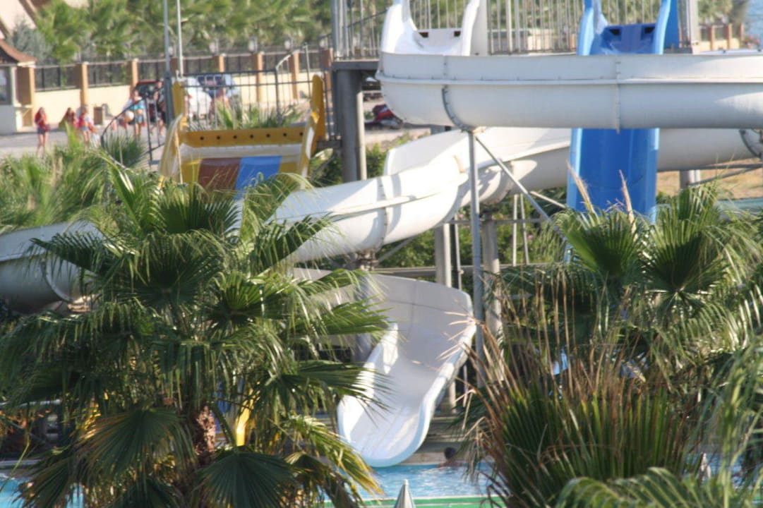 Rutschenbecken aus Balkonsicht Hane Family Resort