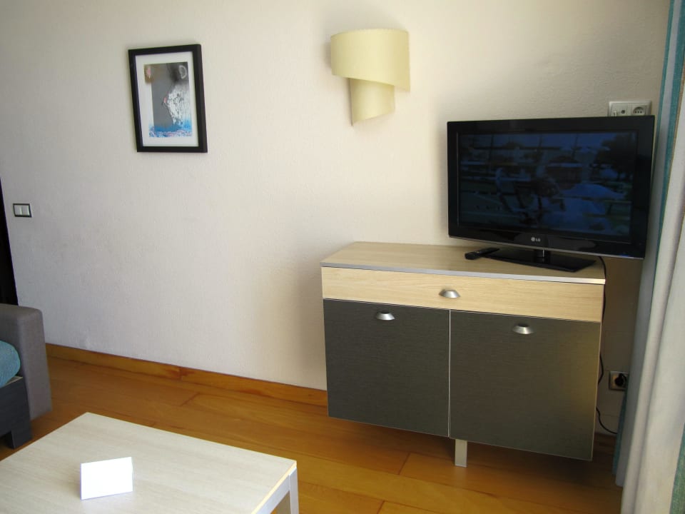 Wohnraum App. Plus mit neuem Fernseher  Aparthotel Ivory Playa