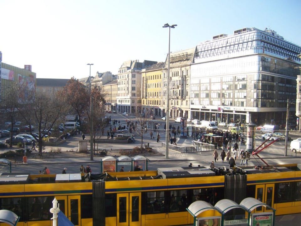 Ausblick vom Zimmerfenster (1.Stock) Hotel Nemzeti Budapest MGallery by Sofitel