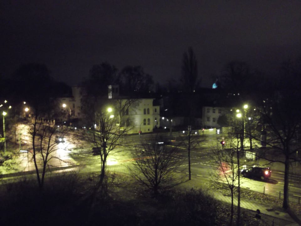 &quot;Blick aus Fenster zu Alexandrowka &quot; Dorint Sanssouci