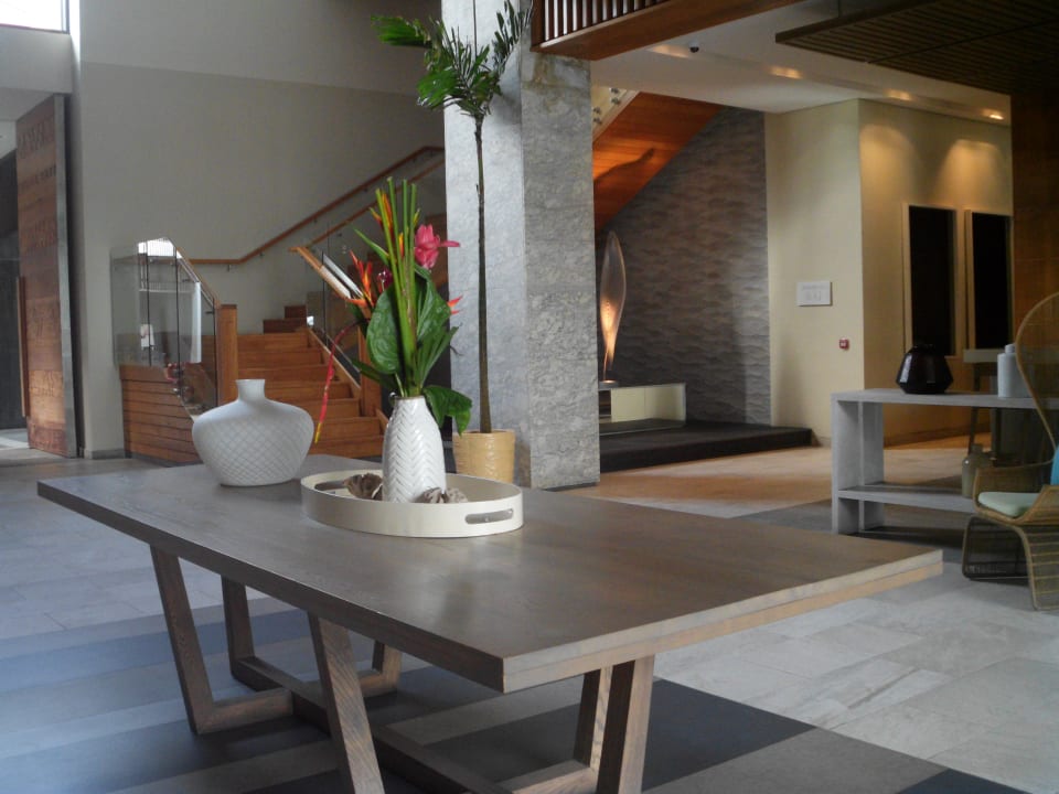 Lobby Eden Bleu Hotel